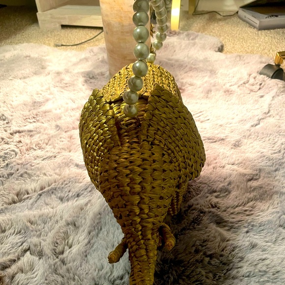 Unique Hand Woven Straw Elephant Purse with Beaded Pearl Handle - Picture 5 of 5
